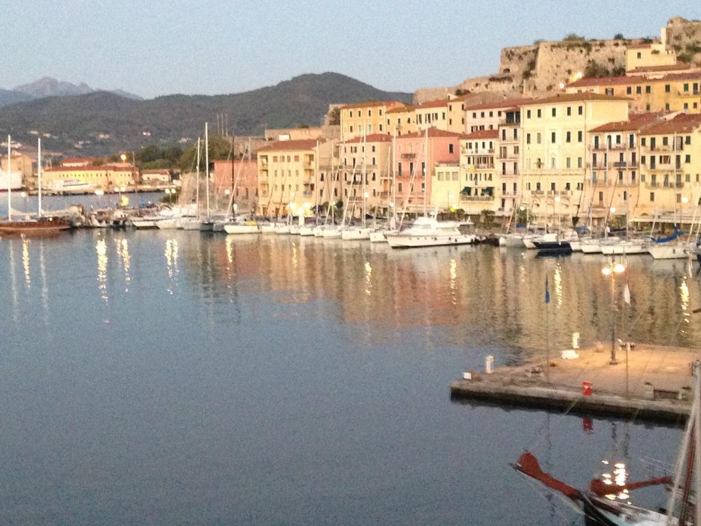 Hotel Le Stanze sul Mare Portoferraio Exterior foto